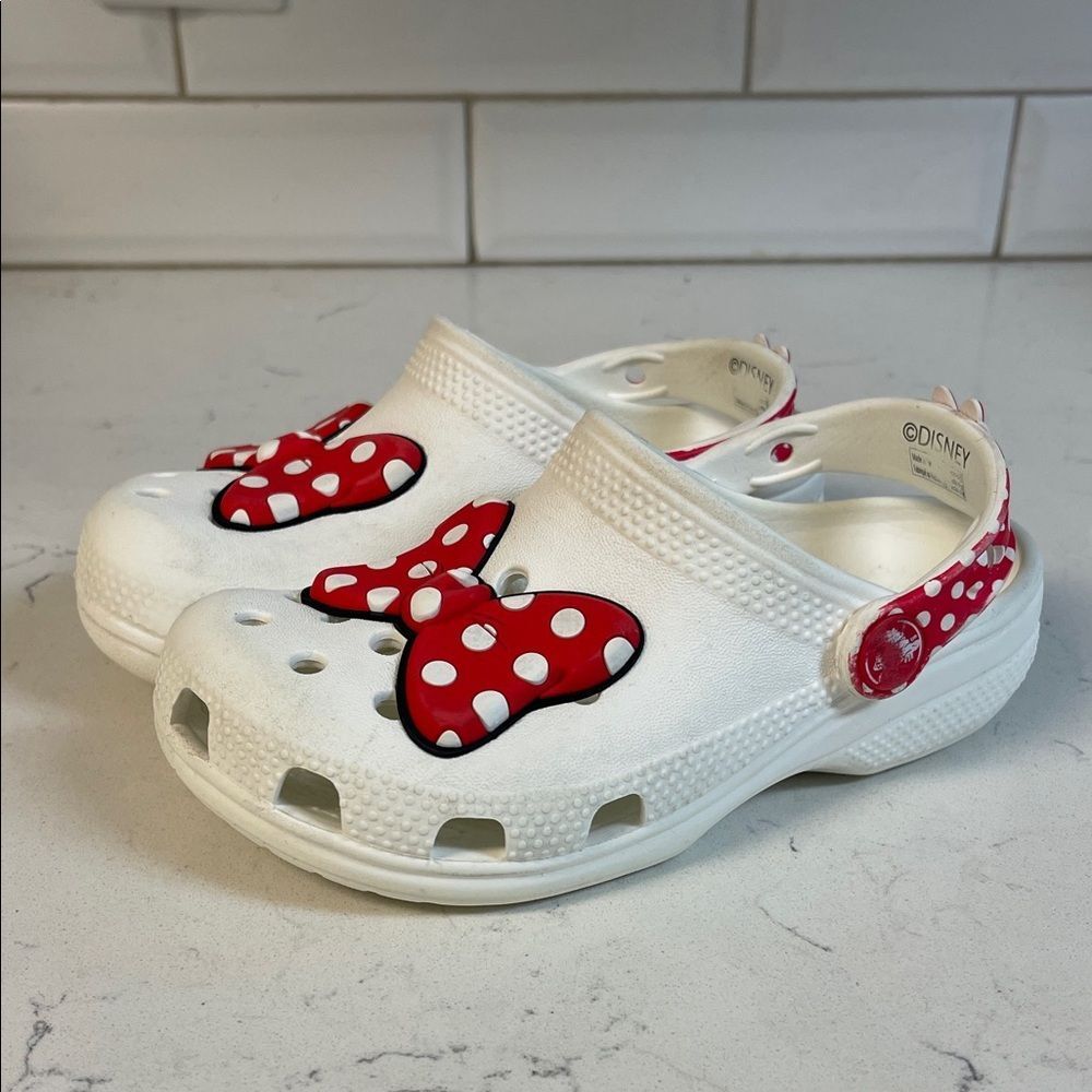 CROCS KIDS DISNEY MINNIE MOUSE CLASSIC CLOG Sandals Red Polka Dot Bow Size 11